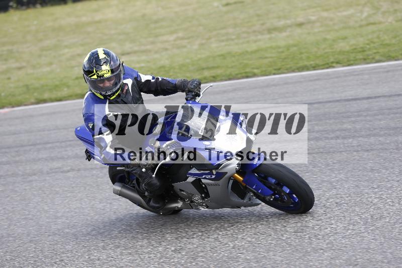 Archiv-2025/09 22.04.2025 Cornu Master School ADR/gruen-vert/37